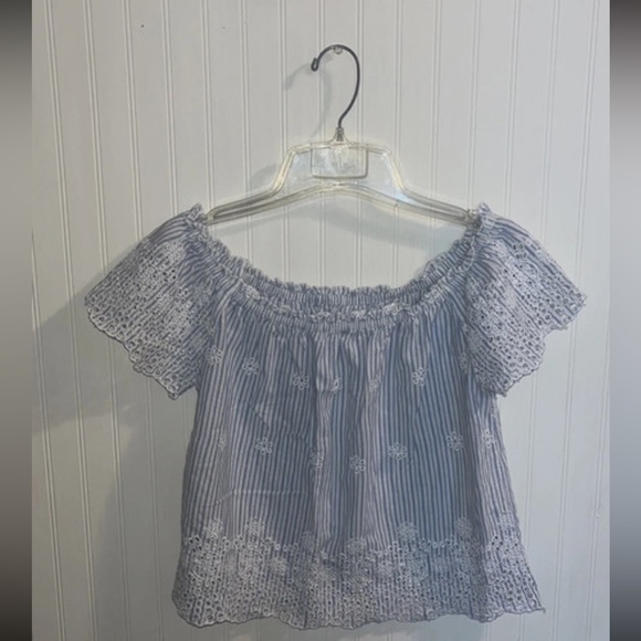 Hollister Off the Shoulder Short Sleeve Blouse - Picture 1 of 4